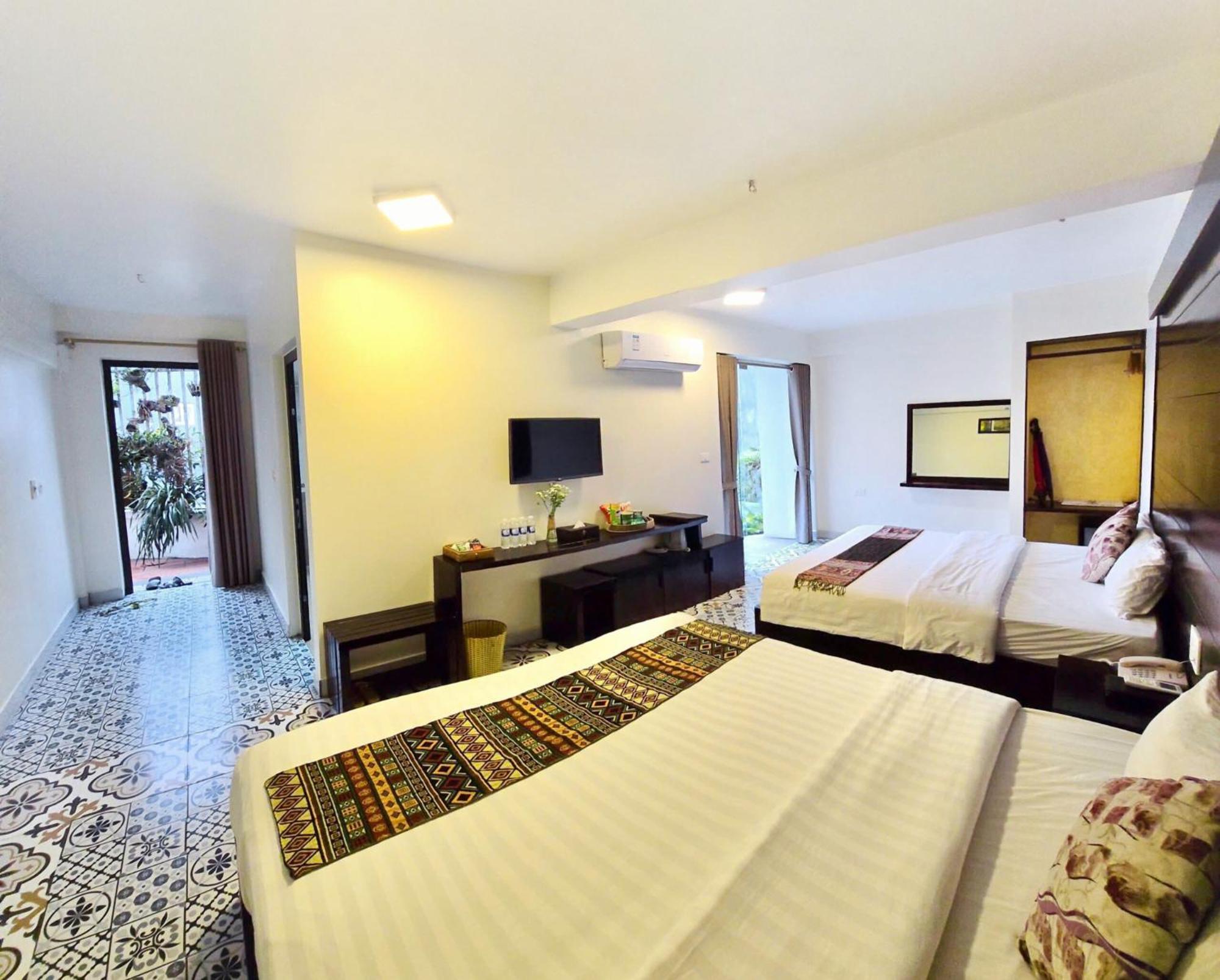 Hotel Village 3*
